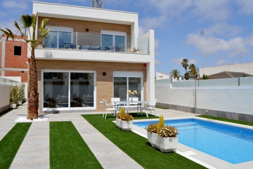 Beautiful villa with pool in San Pedro del Pinatar, Murcia